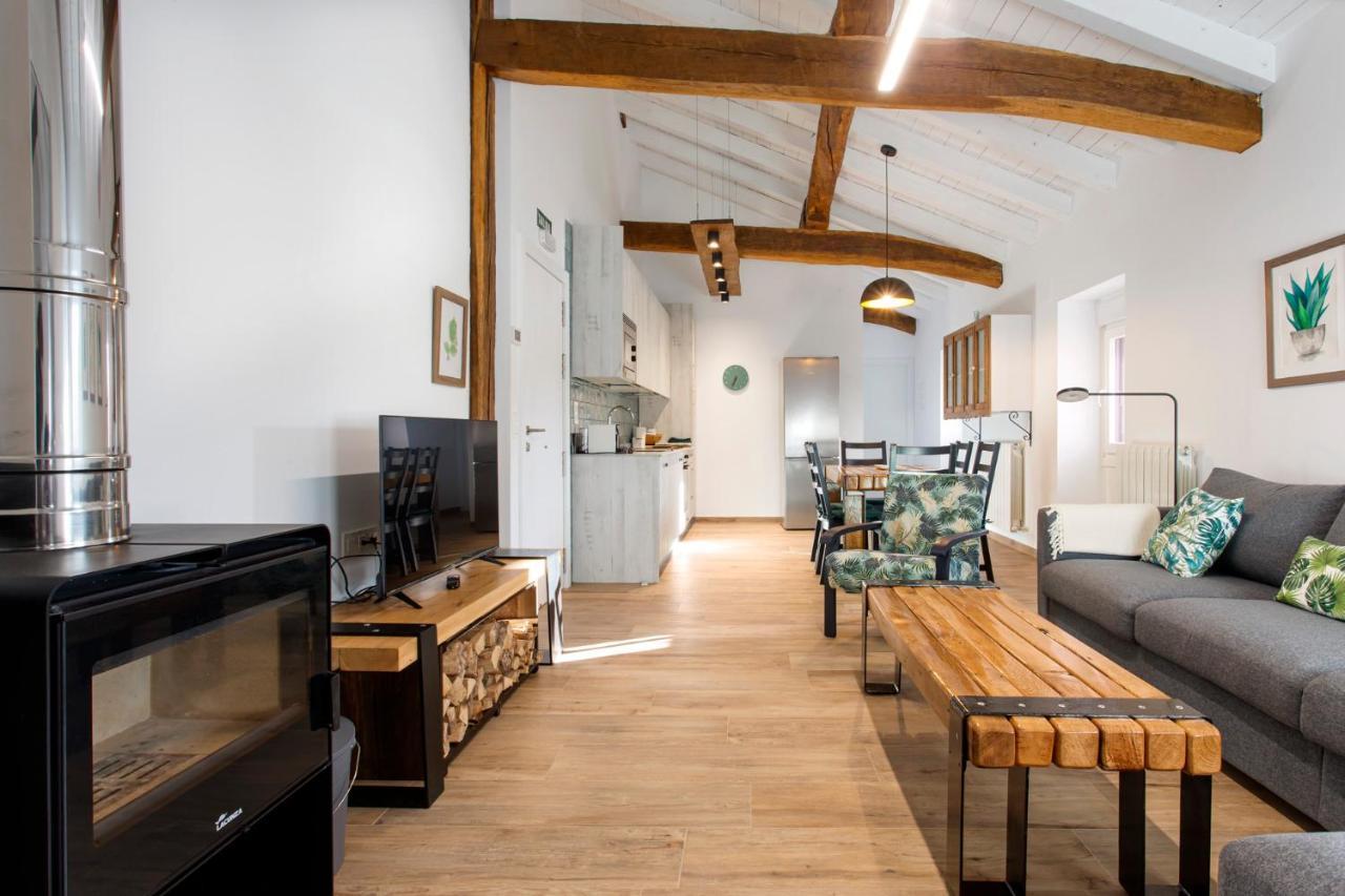 Apartamentos Turisticos Rurales Iturburuarena Alkotz ภายนอก รูปภาพ