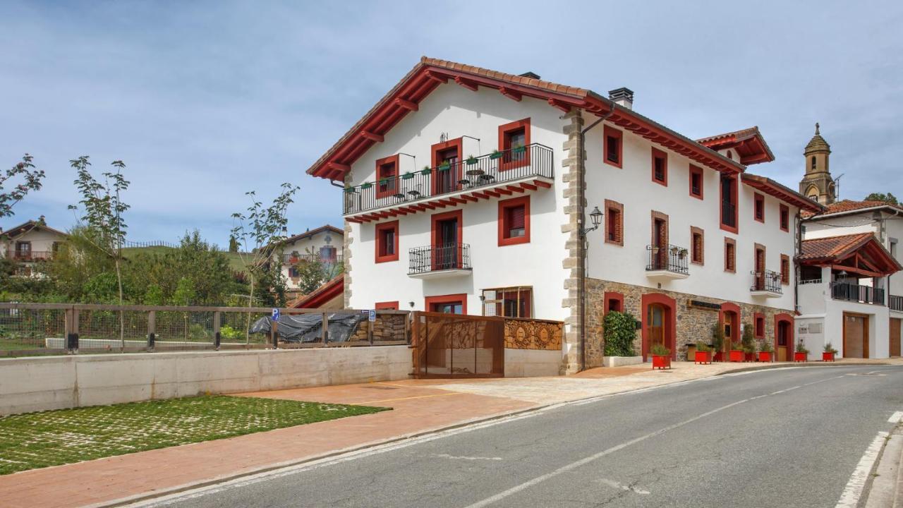 Apartamentos Turisticos Rurales Iturburuarena Alkotz ภายนอก รูปภาพ